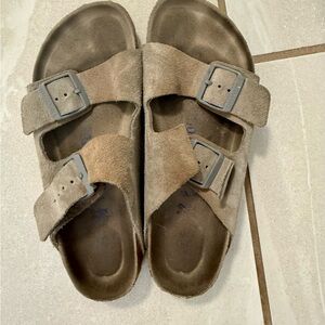 Birkenstock Arizona Soft Footbed Slide Sandal in Stone coin